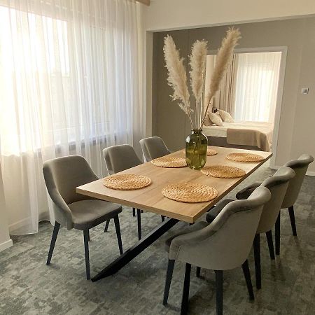 Apartament Senator 115M2 Bed & Breakfast Катовице Екстериор снимка